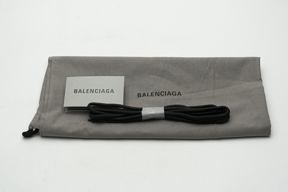 Balenciaga Drive Sneaker Grey Black 624343w2fd11019 20 - kickbulk.org