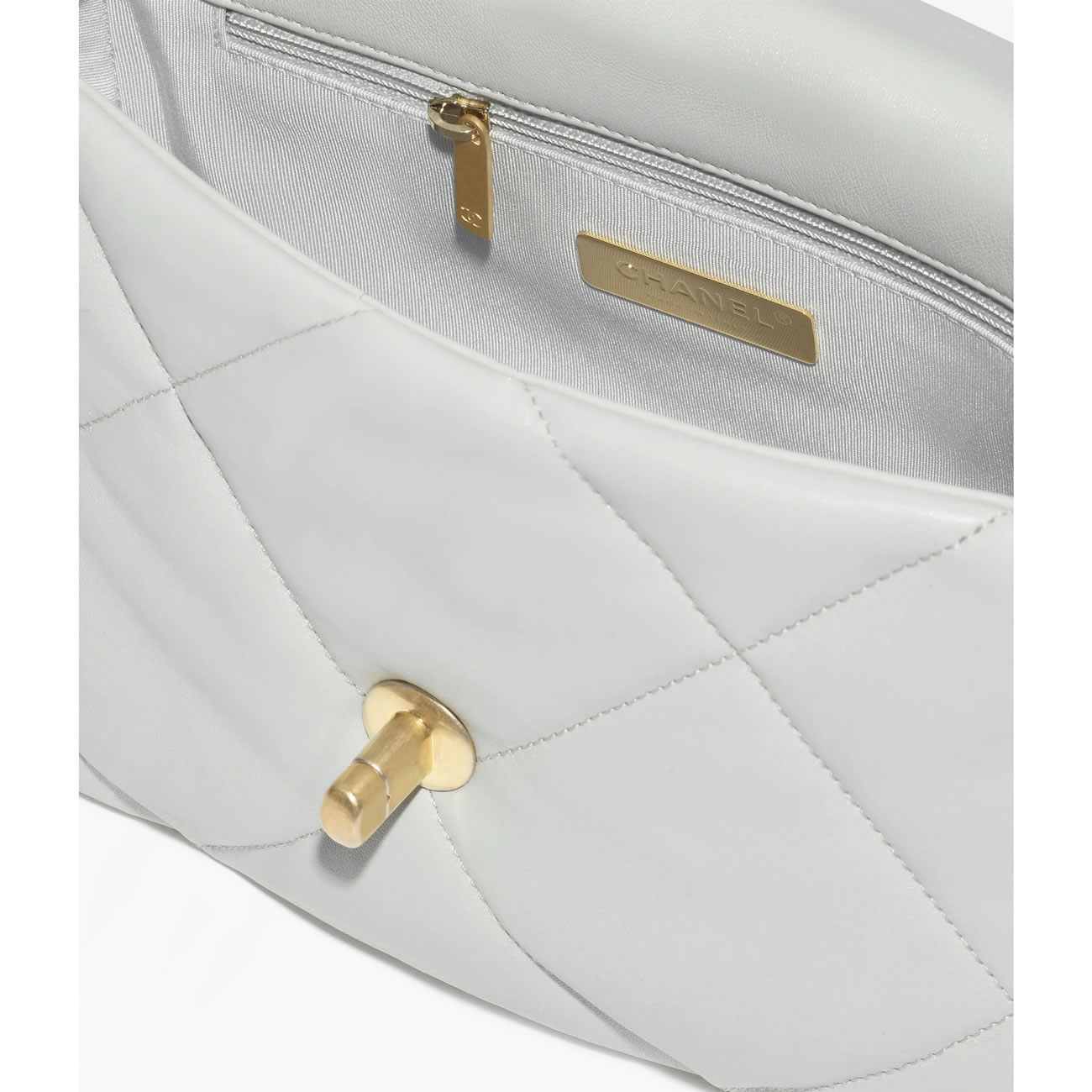 Chanel 19 Handbag 8 - kickbulk.org