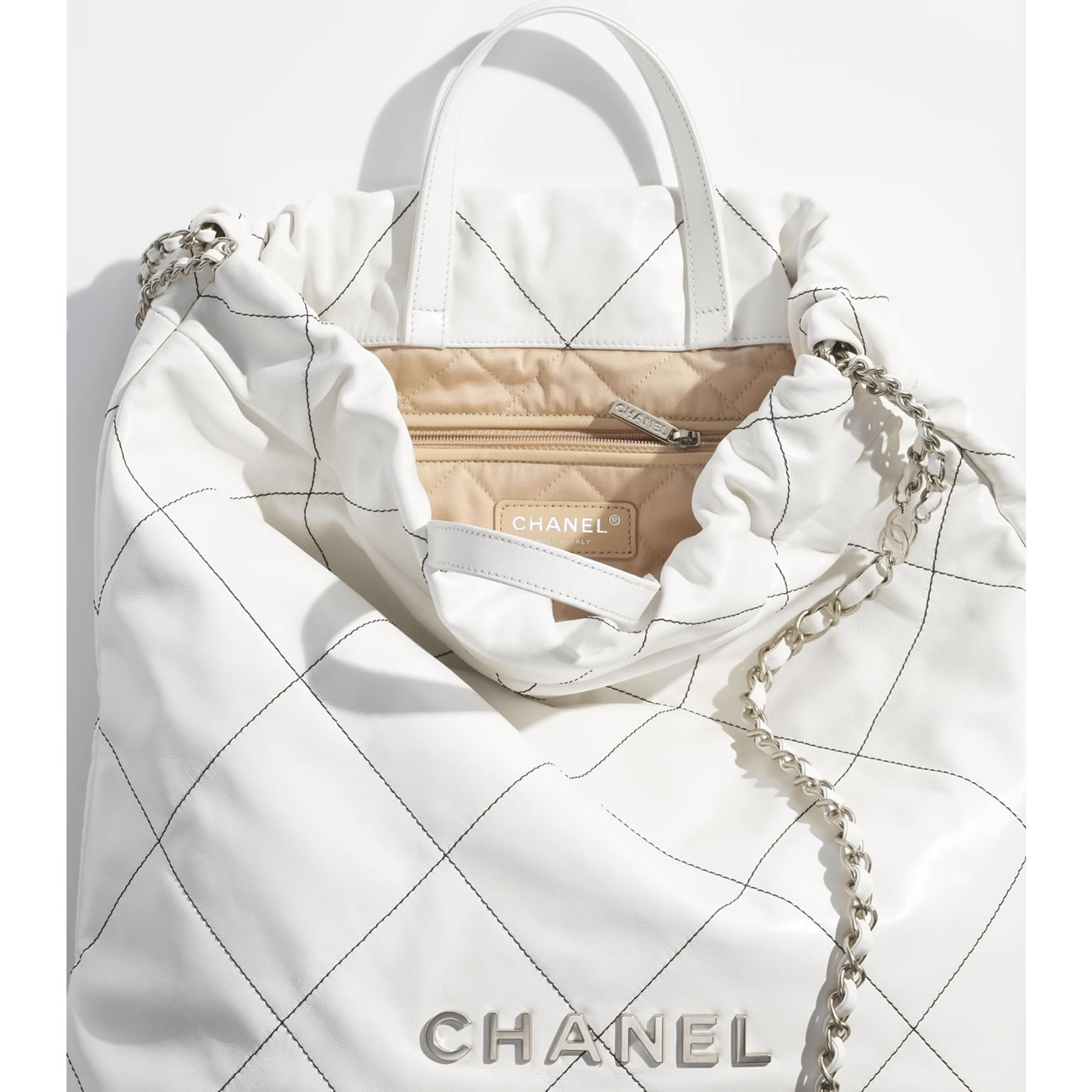 Chanel 22 Backpacks 12 - kickbulk.org