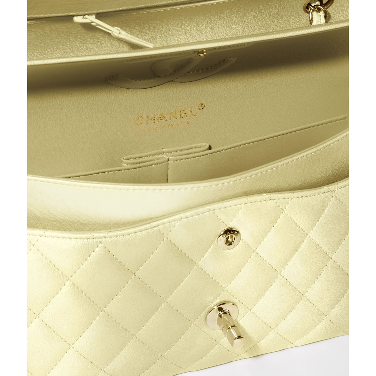 Chanel Classic Handbag 27 - kickbulk.org