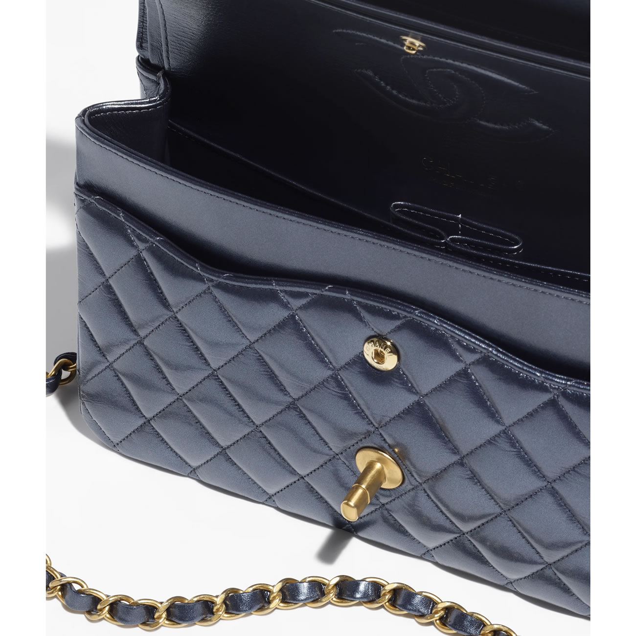 Chanel Classic Handbag 39 - kickbulk.org