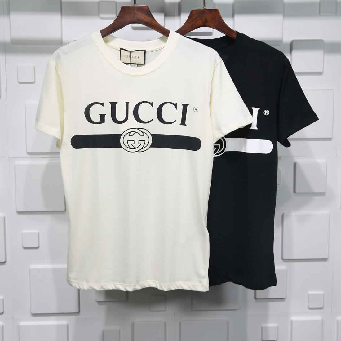 Gucci Black White Crossbar T Shirt Printing Pure Cotton 1 - kickbulk.org
