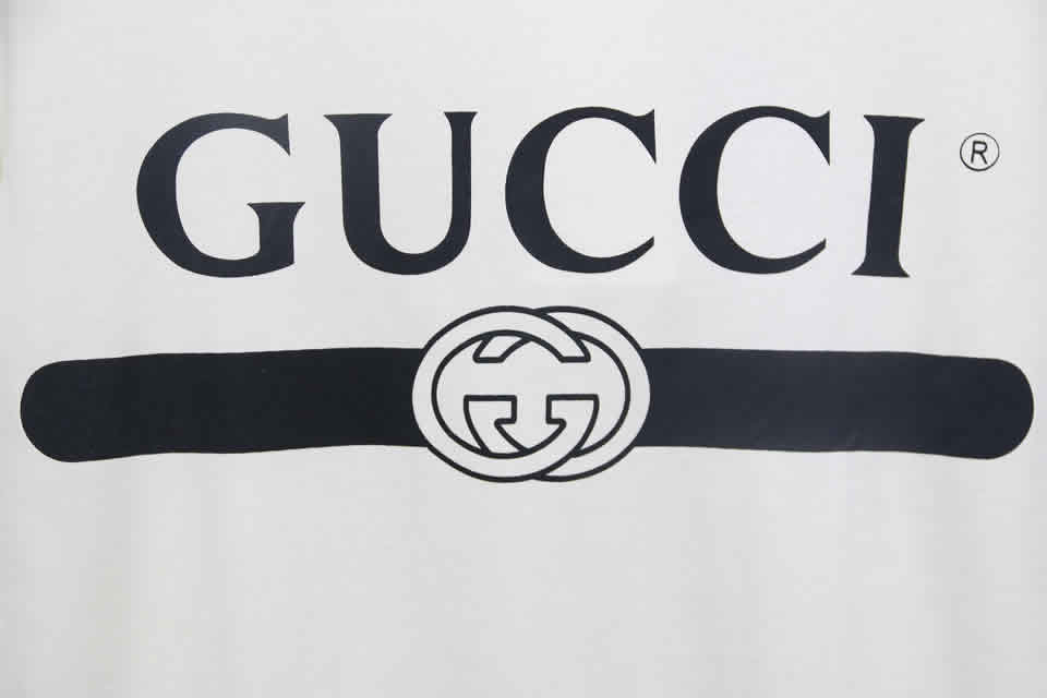 Gucci Black White Crossbar T Shirt Printing Pure Cotton 18 - kickbulk.org