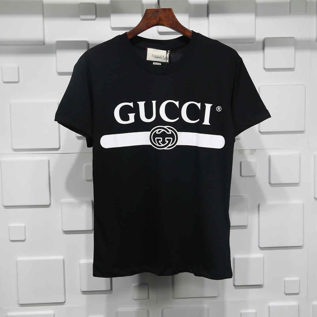 Gucci Black White Crossbar T Shirt Printing Pure Cotton 3 - kickbulk.org