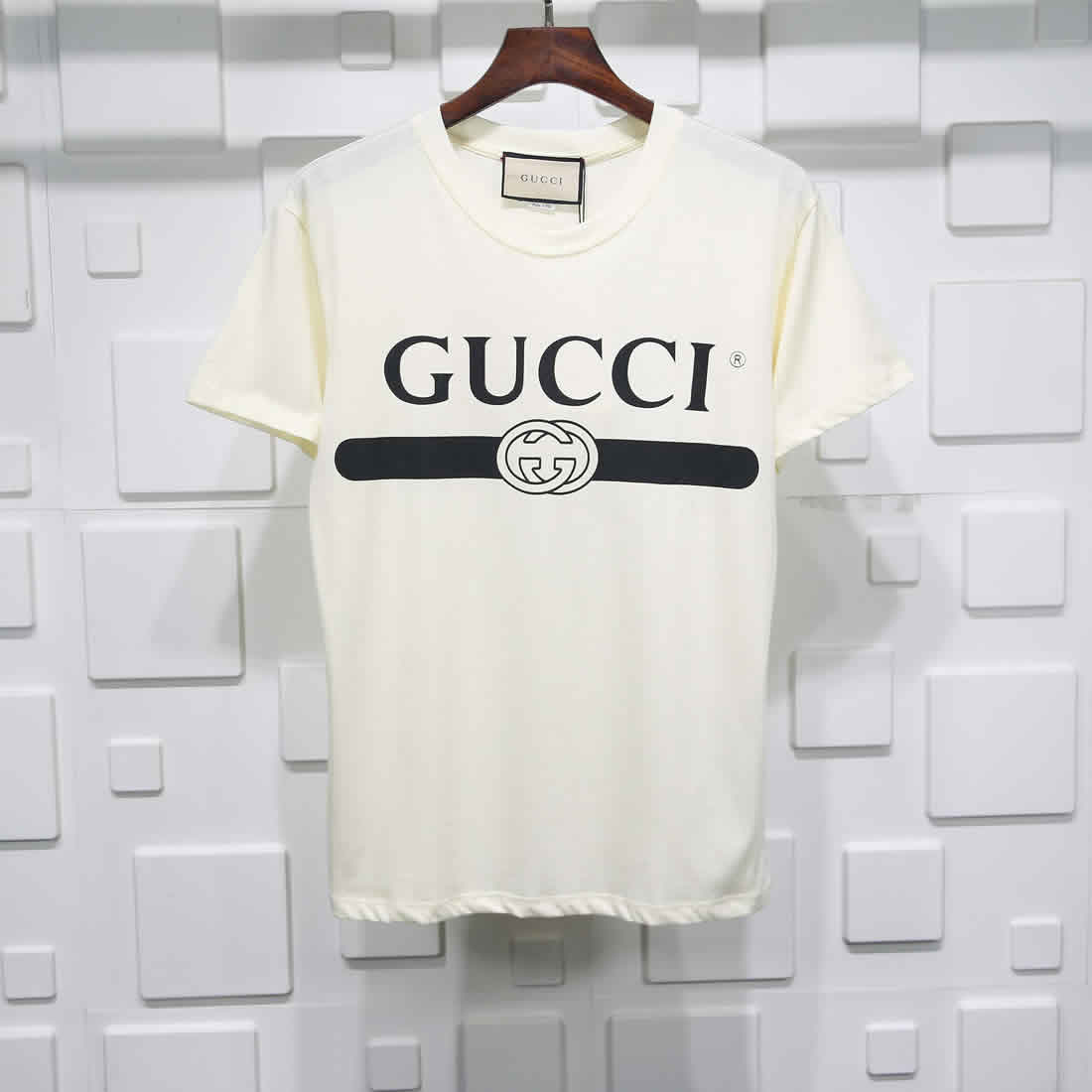 Gucci Black White Crossbar T Shirt Printing Pure Cotton 5 - kickbulk.org