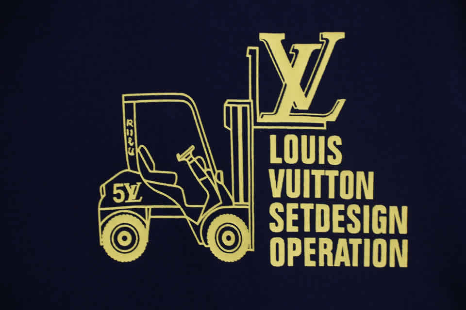 Louis Vuitton Catwalk T Shirt 2021 10 - kickbulk.org