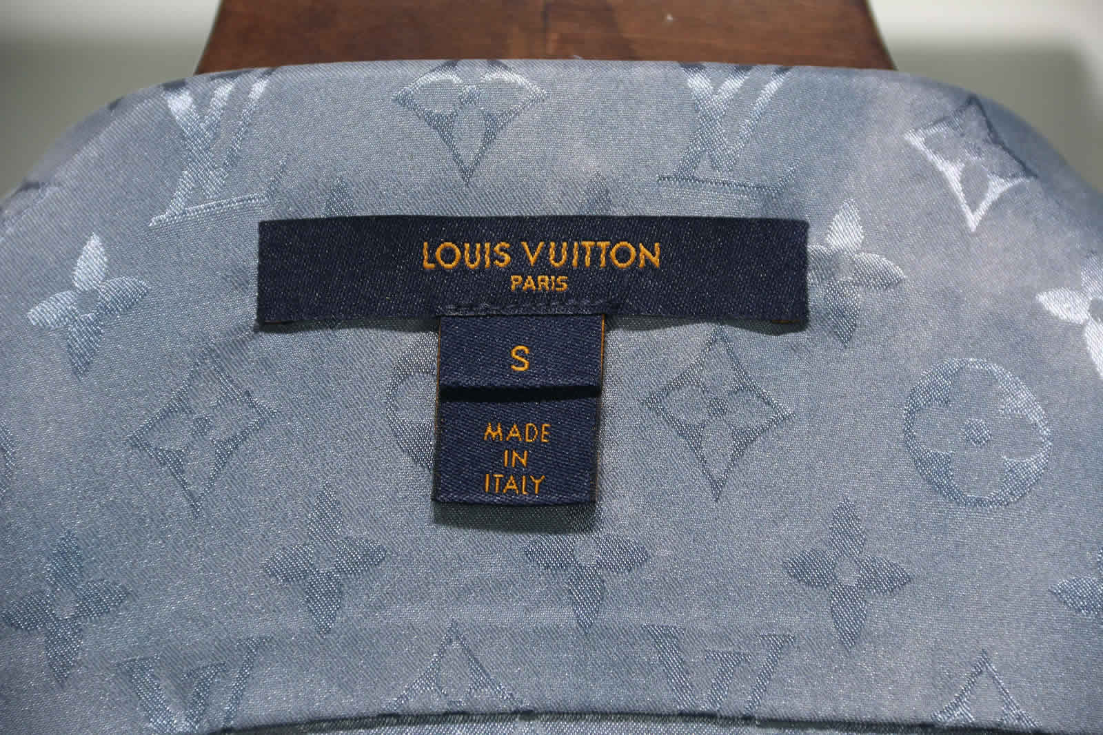 Louis Vuitton Silk Shirt 16 - kickbulk.org