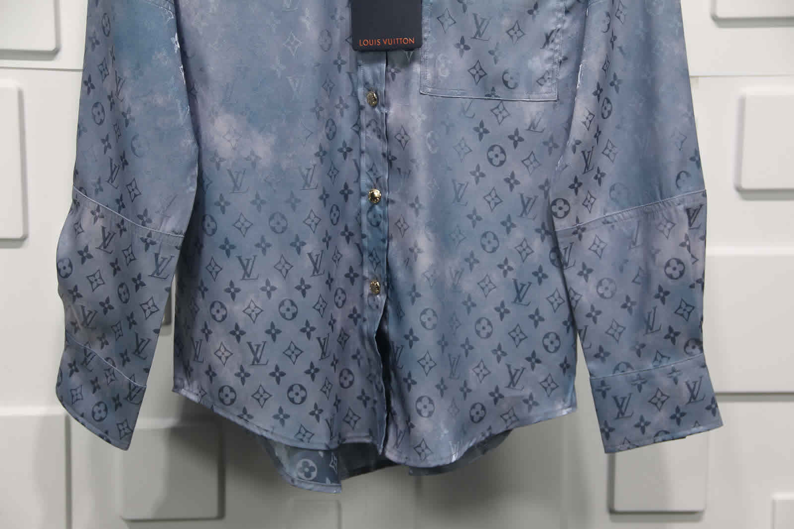 Louis Vuitton Silk Shirt 8 - kickbulk.org