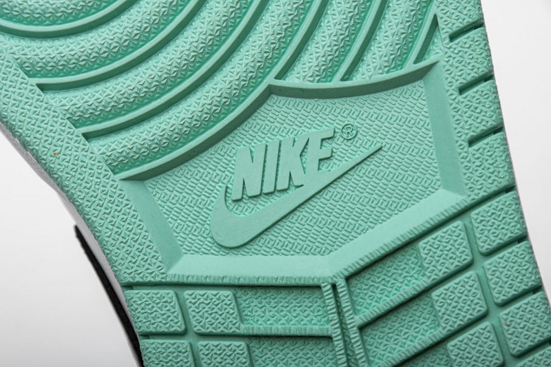 Nike Air Jordan 1 Low Emerald Toe 553558 117 15 - kickbulk.org