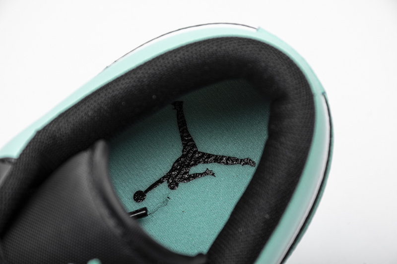 Nike Air Jordan 1 Low Emerald Toe 553558 117 8 - kickbulk.org