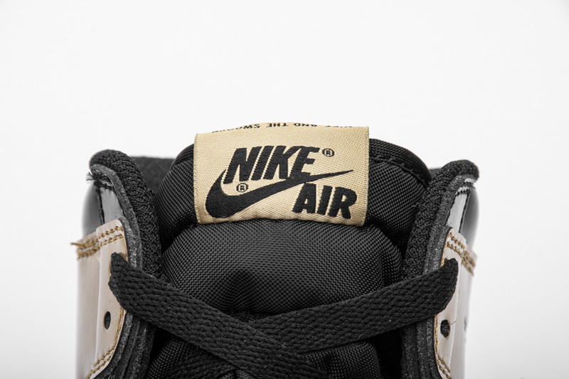 Nike Air Jordan 1 Retro High Og Gold Toe 861428 007 17 - kickbulk.org