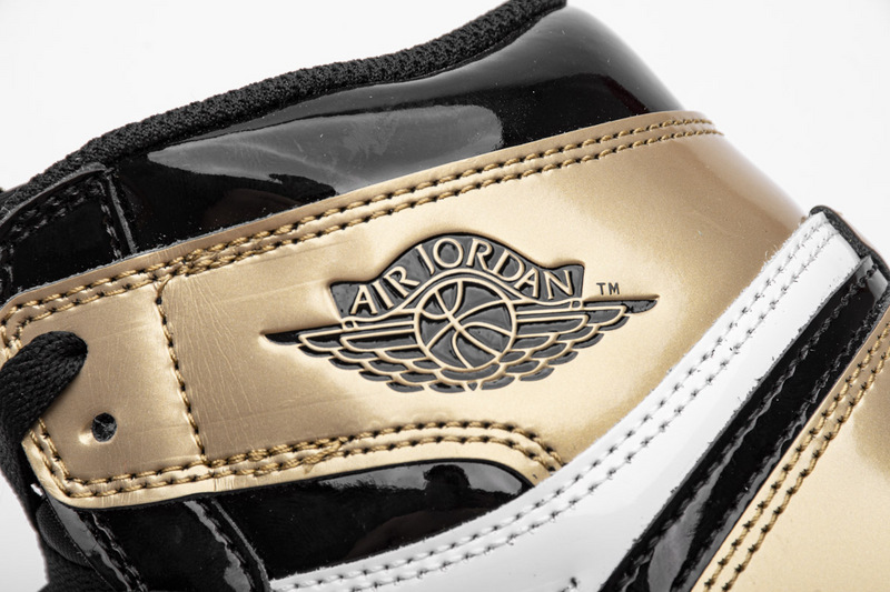 Nike Air Jordan 1 Retro High Og Gold Toe 861428 007 9 - kickbulk.org