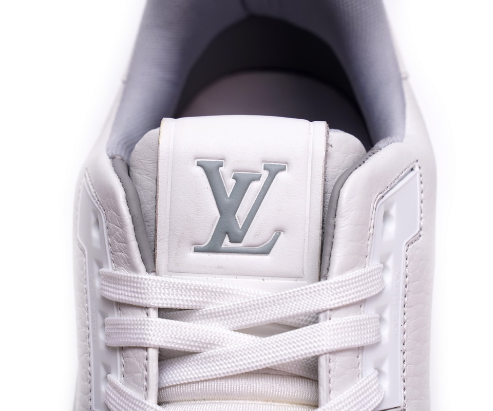 Louis Vuitton Trainer White Litchi Pattern Fd02219 2 6 - kickbulk.org