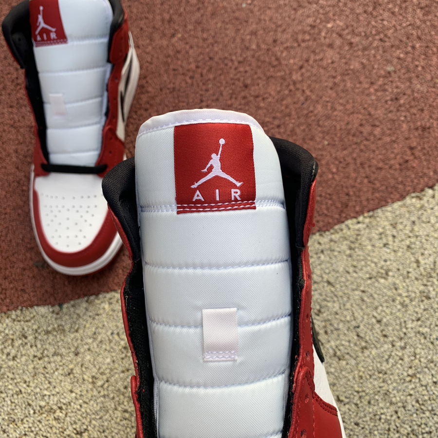 Nike Air Jordan 1 Mid Chicago 2020 554724 173 16 - kickbulk.org