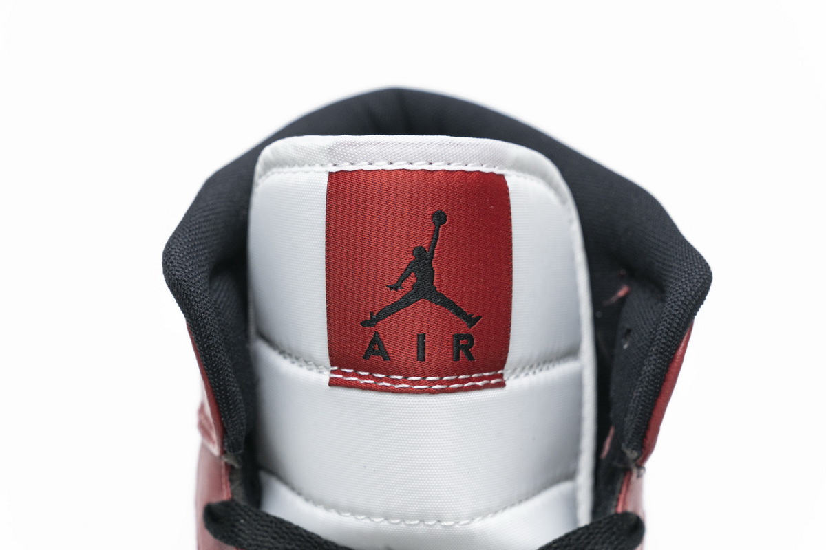 Nike Air Jordan 1 Mid Gs Chicago Black Toe 554725 069 23 - kickbulk.org