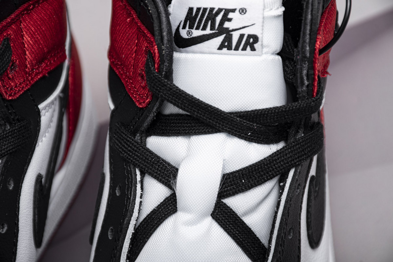 Nike Air Jordan 1 Wmns Retro High Satin Black Toe Cd0461 016 22 - kickbulk.org