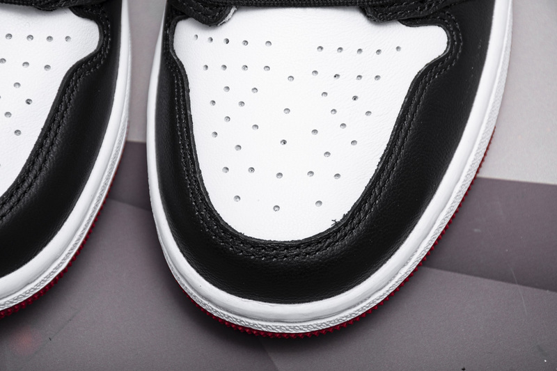 Nike Air Jordan 1 Wmns Retro High Satin Black Toe Cd0461 016 23 - kickbulk.org