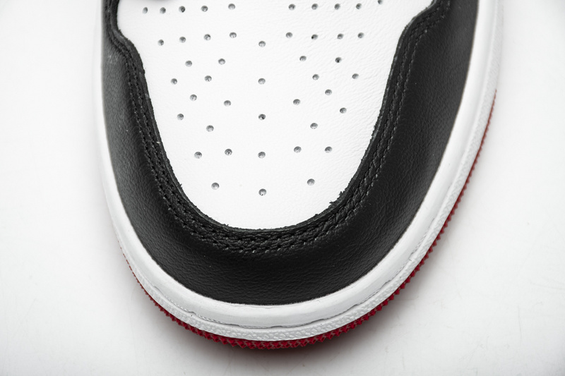 Nike Air Jordan 1 Wmns Retro High Satin Black Toe Cd0461 016 29 - kickbulk.org